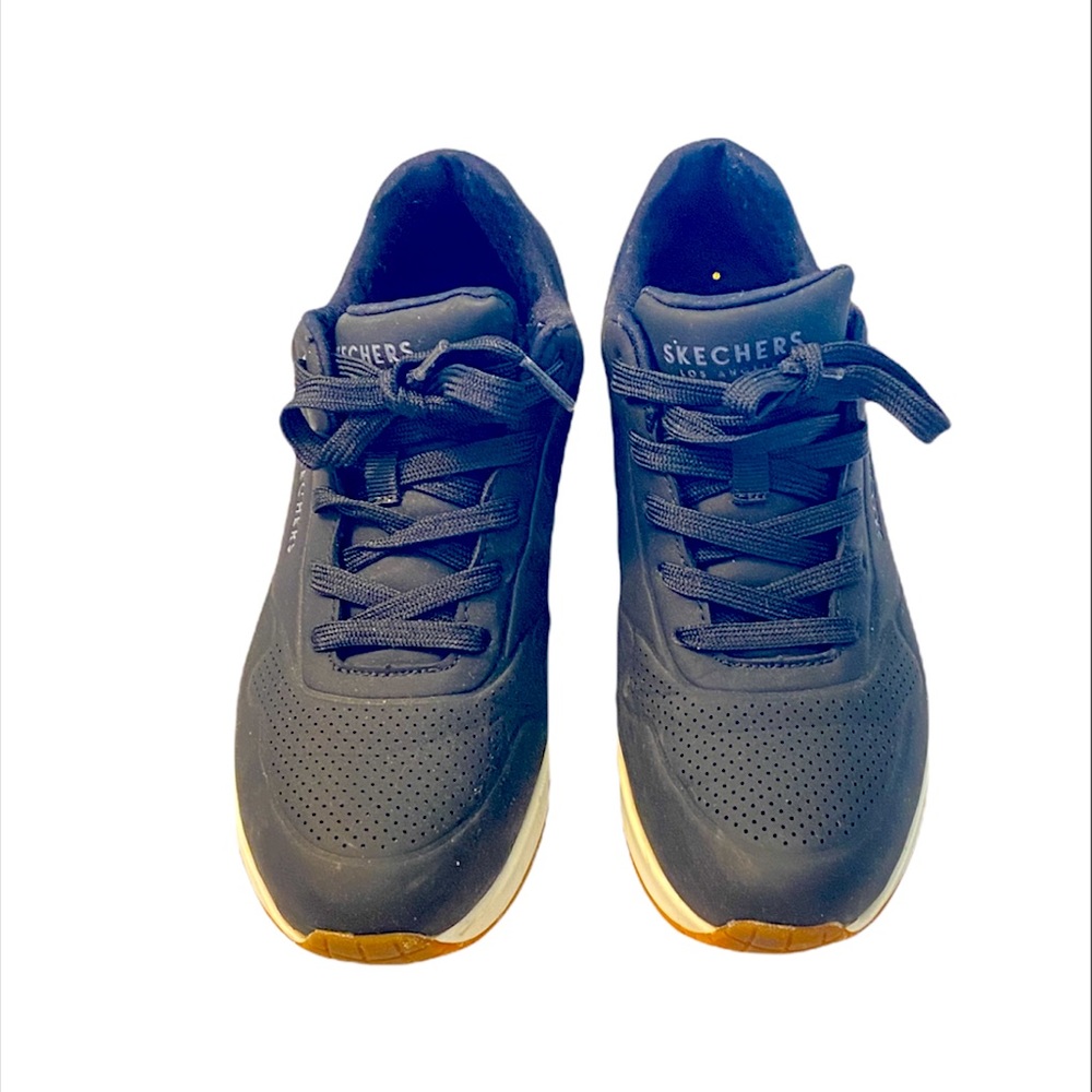 Skechers Womens Uno Stand On Air Sports Shoes Black